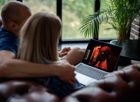 Couple regardant un film en streaming. © FrankundFrei, Pixabay License