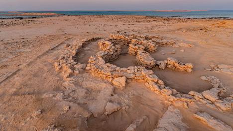 Structure en pierre, datée de 8 500 ans, découverte sur l'île de Ghagha à Abou Dhabi aux Émirats arabes unis. © Departement of Culture and Tourism, Abou Dhabi, 2022