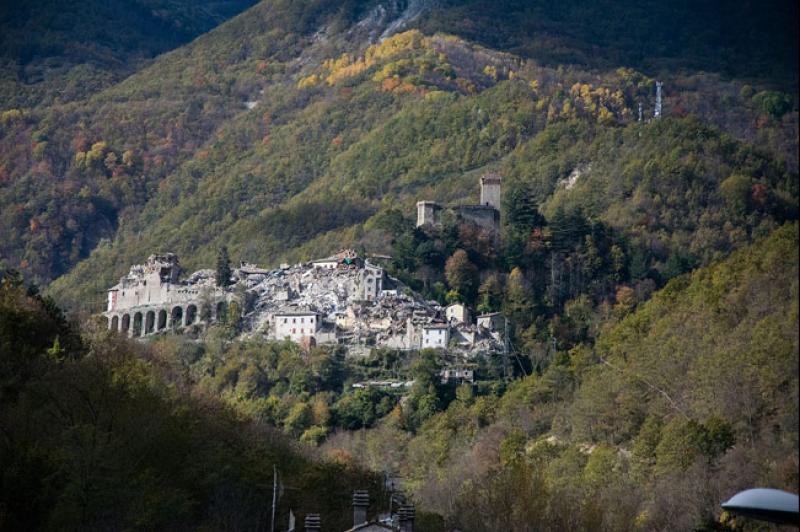 Le village d'Arquata del Tronto dans les Marches en Italie, après le tremblement de terre en 2016. © Photo Niccolo Noricini Pala, 2016, CC0 1.0.