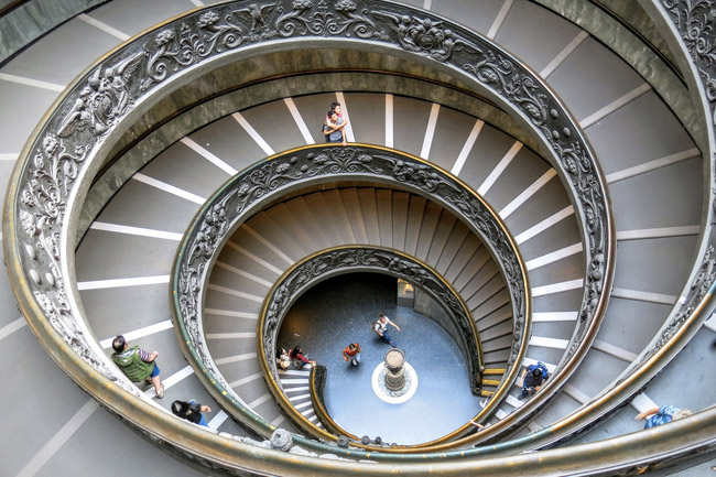 escalier spirale musee du vatican rome italie copyright photo jbsinger
