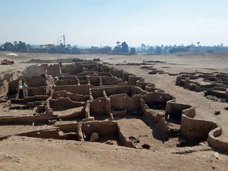 Découverte de « la plus grande ville antique » d’Egypte près de Louxor