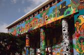 Pavillon international de la Biennale de Venise, avec une fresque réalisée par le collectif amazoniens Mahku. - Crédit : Matteo de Mayda