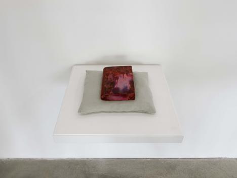 Louise Hervé et Chloé Maillet, <em>L’un de nous doit disparaître, 2012-2018, Fils du peuple (1949) de Maurice Thorez</em>. Illustrations exécutées par le donateur Charles Rouquet, Section Cahors. Fonds Thorez-Vermeersch/Archives municipales Ivry-sur-Seine.