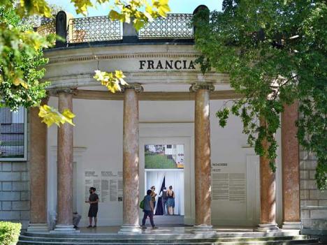 L'entrée du pavillon de la France à la Biennale d'architecture 2016 de Venise