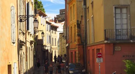 La librairie Actes Sud dans la rue du Dr Fanton à Arles