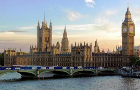 Le Palais de Westminster, où siègent la Chambre des communes et la Chambre des Lords du Royaume-Uni.