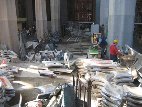 La Sagrada Familia en travaux en 2005