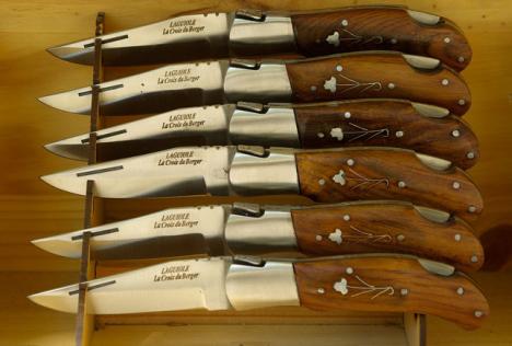 6 couteaux fabriqués à Laguiole 