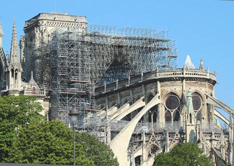 Une partie du clair-étage de Notre-Dame - Photo Ludosane