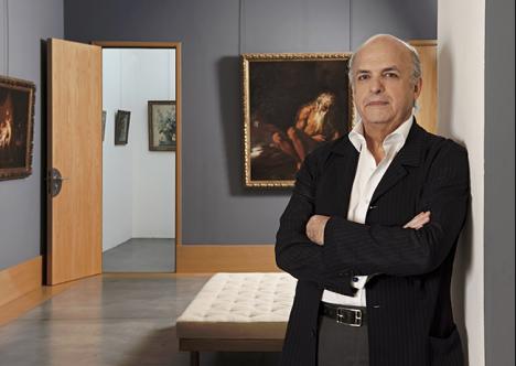 Michel Descours dans sa galerie lyonnaise. © Photo Galerie Descours