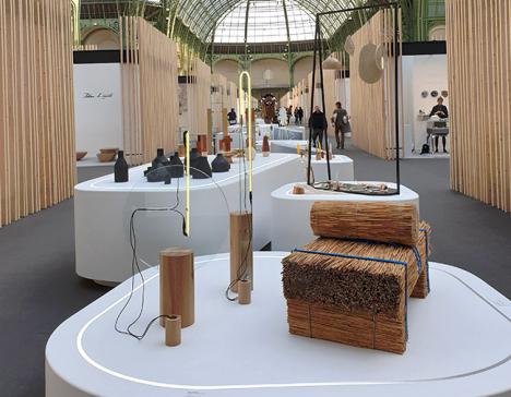 Allée de la biennale Révélation au Grand Palais à Paris © Photo C. Bednarek pour Le Journal des Arts, le 22 mai 2019