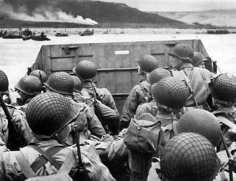 Soldats américains sur le point de débarquer en Normandie, 6 juin 1944 - Photo Department of the navy
