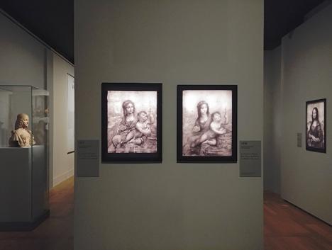 Salle de l'exposition Léonard de Vinci présentant des réflectographies, musée du Louvre, octobre 2019 © Photo LudoSane pour Le Journal des Arts