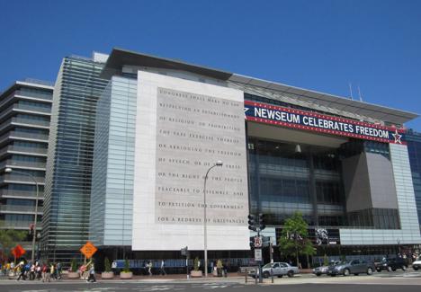 Le Newseum. © Another Believer, 2013, CC BY-SA 3.0 