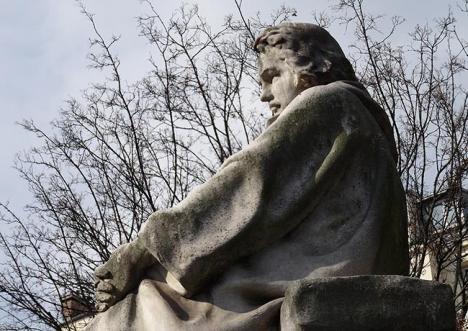 Alexandre Falguière, Balzac, 1902, statue située Place Georges Guillaumin, près de l'Avenue de Friedland, dans le 8eme arrondissement de Paris. © Photo Jeanne Menjoulet, 2016, CC BY 2.0.