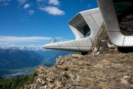Inauguré en 2015, le musée Corones, sur le point le plus haut de Kronplatz dans le Sud-Tyrol, est le dernier des six Messner Mountain Museum : il est consacré à l'évolution du matériel d'alpinisme. © Photo Alexa Rainer.