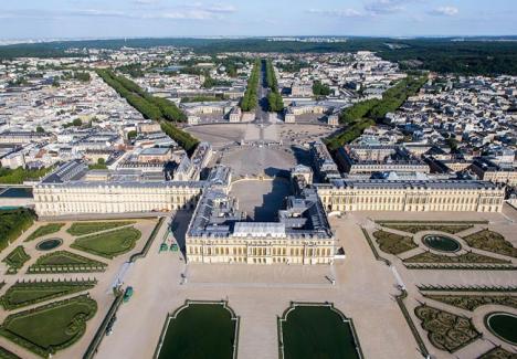 Le château de Versailles propose différents services à son public virtuel, comme le très réussi "VersaillesVR". © Photo ToucanWings, 2013, CC BY-SA 3.0.