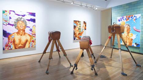 Viewing room de l'exposition Norbert Bisky présentée par la Galerie Templon jusqu'à la fin du mois de mai dans son espace du Grenier Saint Lazare. © Galerie Templon