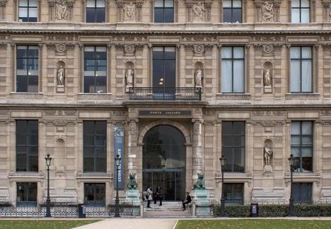 Façade et entrée de l’École du Louvre, porte Jaujard, aile de Flore. © Photo École du Louvre, 2011
