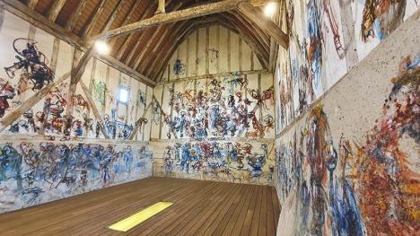 Le Jugement dernier de Dado sur les murs de la chapelle Saint-Luc de la léproserie de Gisors. © DR