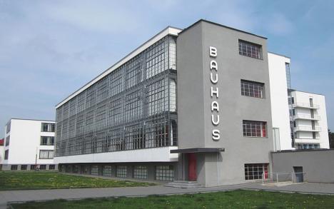 Bâtiment du Bauhaus à Dessau, construit en 1925-1926. © Olrik66, 2014, CC BY-SA 4.0