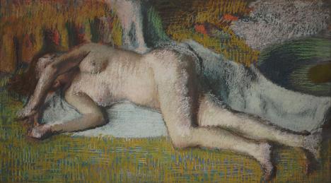 Edgar Degas, Après le bain (femme nue couchée), c. 1885, pastel sur papier, 49 x 88 cm, collection David et Ezra Nahmad. © Rodolphe-Haller Genève
