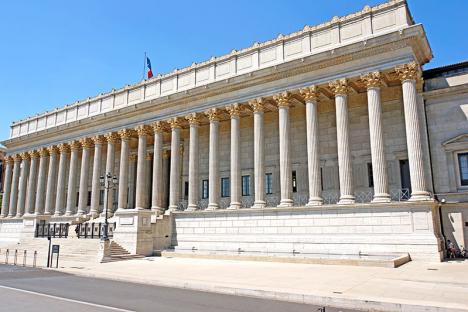 Façade du palais de justice historique de Lyon, qui abrite la cour d'appel. © Dennis Jarvis, 2014, CC BY-SA 2.0