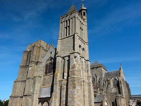 La cathédrale Saint-Samson de Dol-de-Bretagne © Erwan Corre, 2017, CC BY-SA 4.0