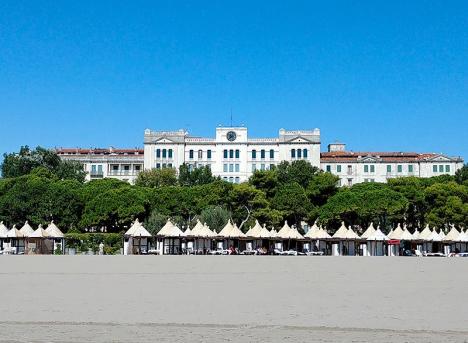 Le Grand Hôtel des Bains devant la plage du Lido de Venise © Photo LudoSane pour LeJournaldesArts.fr, 2019