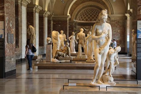 Les antiquités grecques du musée du Louvre. © Fred Romero, 2016, CC BY 2.0