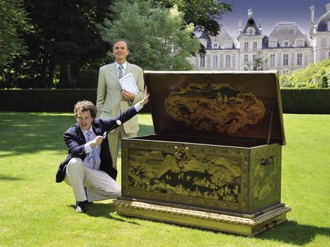 Présentation du coffre de Mazarin en juin 2013 par la maison Rouillac. Il a été vendu pour 7 311 000 euros au Rijksmuseum d'Amsterdam. © Rouillac