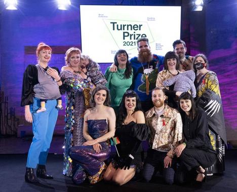 Array Collective lors de la cérémonie de remise du Turner Prize 2021 le 1er décembre à Coventry. © Matt Alexander / Pa Wire