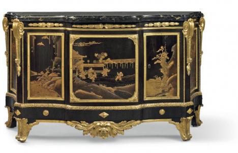 Bernard III Van Risen Burgh (BVRB), Commode Louis XV, vers 1765, laque, ébène, cédée par Christie's New York lors de la vente Rothschild en juillet 2019. © Christie’s Images Limited 2022