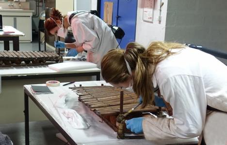 Chantier-école des restaurateurs du patrimoine au Musée de la musique en 2018. © INP