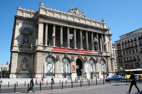 Le Palais de la Bourse à Marseille, qui abrite la Chambre de commerce et d'industrie. © Robert Valette, 2008, CC BY-SA 3.0