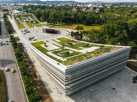 Nouveau bâtiment du Musée ethnographique de Budapest, conçu par l'agence d'architectes Napur et inauguré en juin 2022. © Incze László