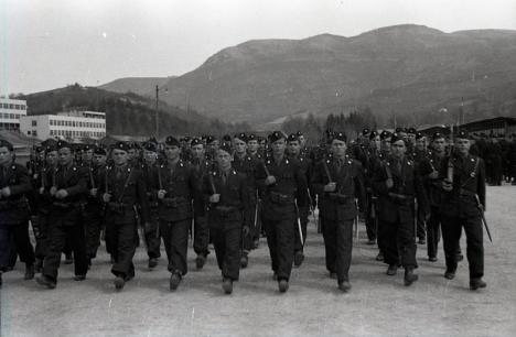 La Légion Noire, unité d'infanterie de la milice Oustachis active en Croatie durant la Seconde Guerre mondiale. Photographie anonyme. © PD-Croatia
