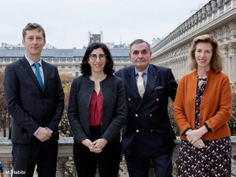 Rima Abdul Malak en compagnie des trois auteurs du rapport, Arnaud Oseredczuk, Christian Giacomotto et Marie-Christine Labourdette. © MC / Mehrak Habibi