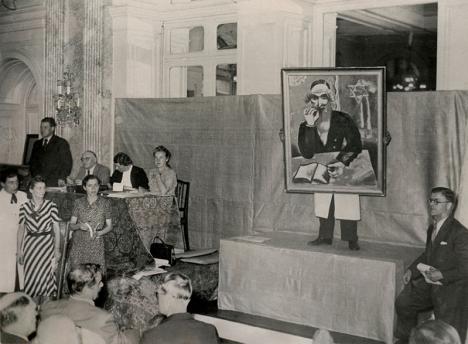 La Prise (Rabbin) de Marc Chagall mise à prix lors d'une vente aux enchères d’œuvres d’« art dégénéré » organisée par la maison Fischer à Lucerne en juin 1939. © Fotostiftung der Schweiz / Gotthard Schuh