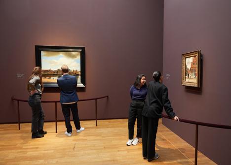 Vue de la rétrospective Vermeer au Rijksmuseum. © Rijksmuseum / Henk Wildschut, 2023