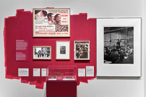 Vue de l'exposition « Parisiennes citoyennes ! Engagements pour l’émancipation des femmes (1789-2000) » au Musée Carnavalet. © Pierre Antoine, 2022