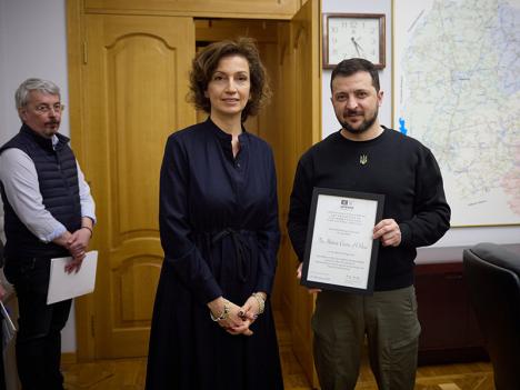 Audrey Azoulay reçue par Volodymyr Zelensky à Kiev, le 3 avril 2023. © Ukraine Presidency