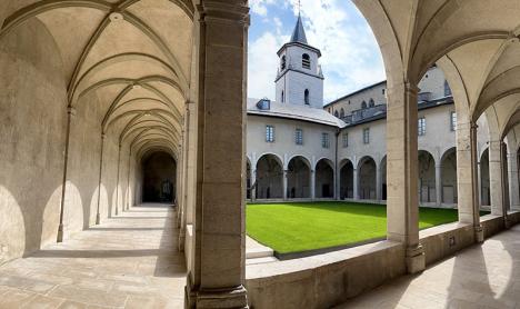Le cloître du Musée Savoisien à Chambéry. © Département Savoie / Fabrice Rumillat