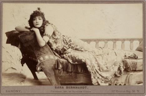 Napoléon Sarony, Sarah Bernhardt dans Cléopâtre, 1891, Musée d’Orsay © RMN-Grand Palais (musée d’Orsay) / Hervé Lewandowski
