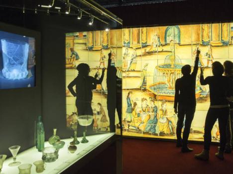 Vue de l'exposition Barcelona 1700. De les pedres a les persones à El Born Centre de cultura i memoria, Barcelone. © Pere Virgili