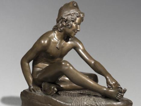 François Rude, Pécheur napolitain à la tortue, bronze à la patine brun clair, 80 x 85 x 50 cm. © François Benedetti / Galerie Nicolas Bourriaud