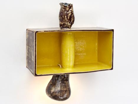 Charlotte Dualé, Sans titre, 2023, céramique. © Mick Vincenz / Galerie Parliament