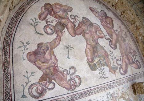 La mosaïque des géants de la Villa Romana del Casale aurait servie de modèle pour les fausses mosaïques restituées au Liban © Wilson44691, 2013, CC0 1.0