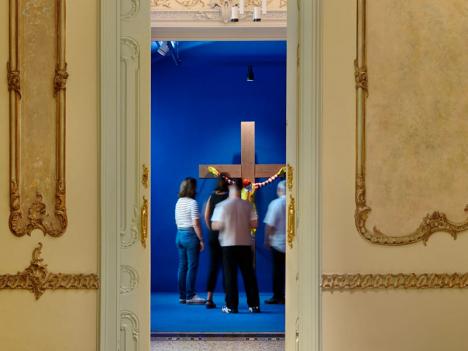 Le McJesus de Jani Leinonen (2015), censurée en 2019 par le musée d'art de Haïfa suite à la colère des chrétiens d'Israël, est exposé au Musée de l'art prohibé. Courtesy Museu de l'art prohibit