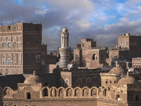 La ville de Sanaa au Yemen est classé depuis 2015 sur la liste du patrimoine mondial en péril de l'Unesco, suite au bombardement du site par l'armée saoudienne. © Rod Waddington, 2013, CC BY-SA 2.0